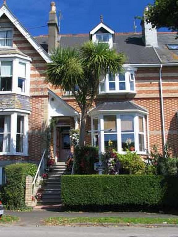 לינה וארוחת בוקר פנזאנס Torwood House מראה חיצוני תמונה